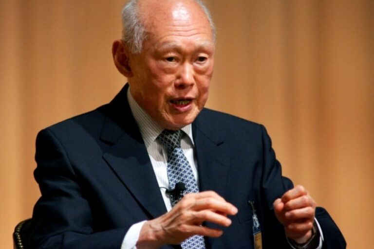 A Legacy of Leadership: How Lee Kuan Yew Transformed Singapore into a Global Economic Powerhouse
