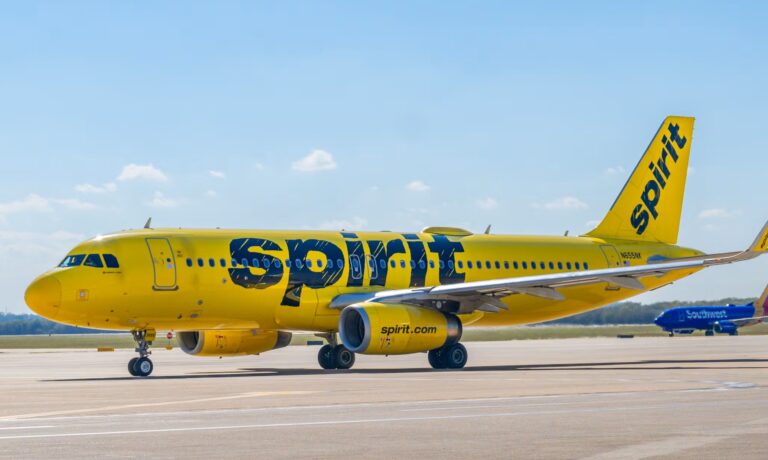 Midnight Grounding: Spirit Airlines Braces for Abrupt Shutdown as Bankruptcy Crisis Peaks