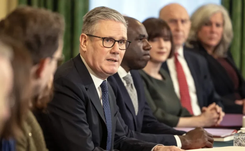 Starmer Faces Internal Revolt as Labour MPs Debate His Future Leadership