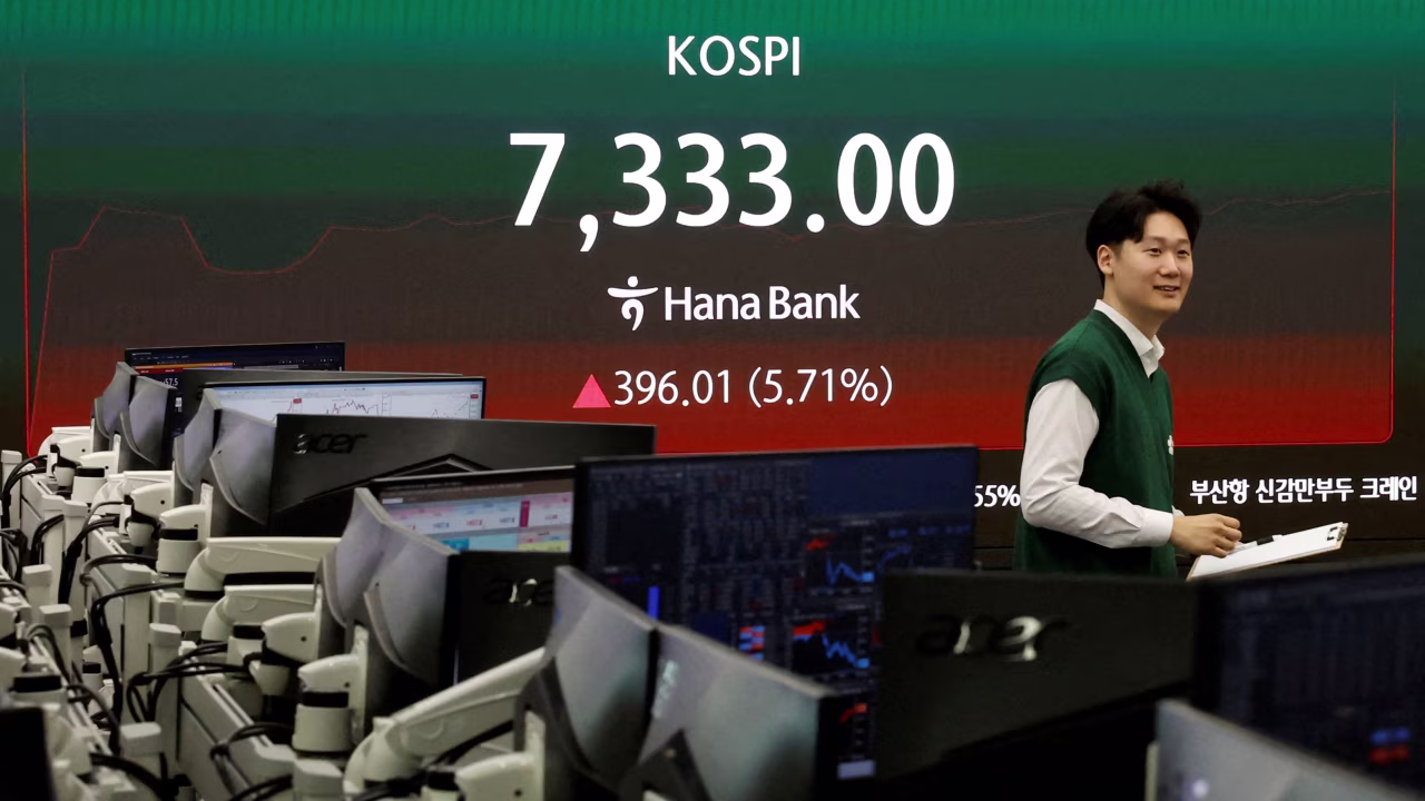 Asian Stocks Surge to Record Highs as Peace Deal Hopes Shake Global Markets