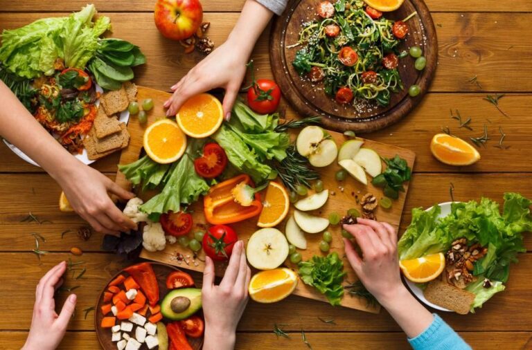 Eating Every Two to Three Hours Does Not Significantly Boost Metabolism, Experts Say