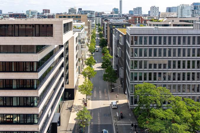Structural Concerns Halt Landmark Manhattan Office-to-Residential Conversion Project