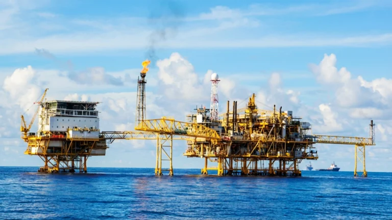 Asian Markets Tumble as Gulf Conflict Escalates and Oil Prices Surge