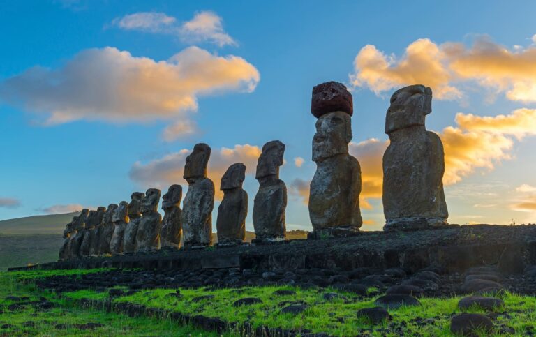 Easter Island: The Remote Island of Giant Stone Statues That Continues to Fascinate the World