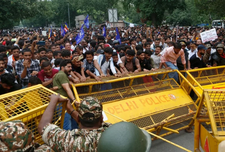 Police Block Thousands of Student Protesters Marching Toward India’s Parliament
