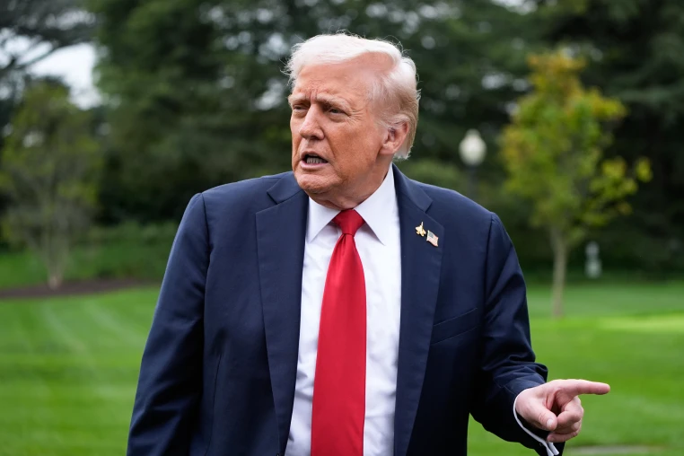 Trump Claims Iran Talks Are Underway, Tehran Denies Negotiations Amid Ongoing Conflict
