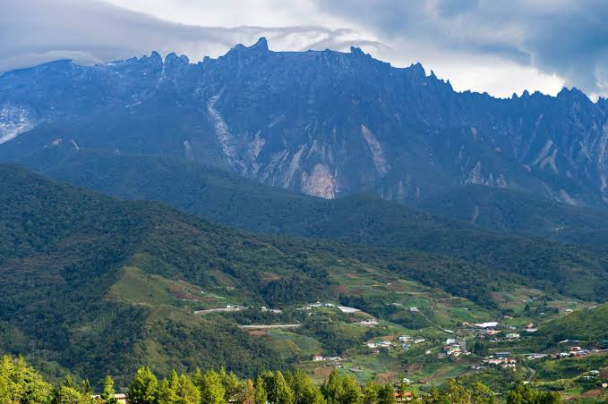 Malaysia Tightens Hiking Rules as Social Media Trends Drive Rise in Rescue Operations