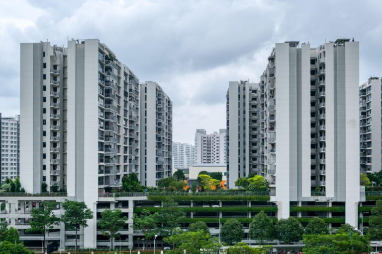 Singapore’s Real Estate Transformation Stalls as Organisational Silos Hold Back AI Adoption