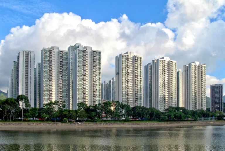 Hong Kong Home Prices Stabilise After First Drop in 16 Months