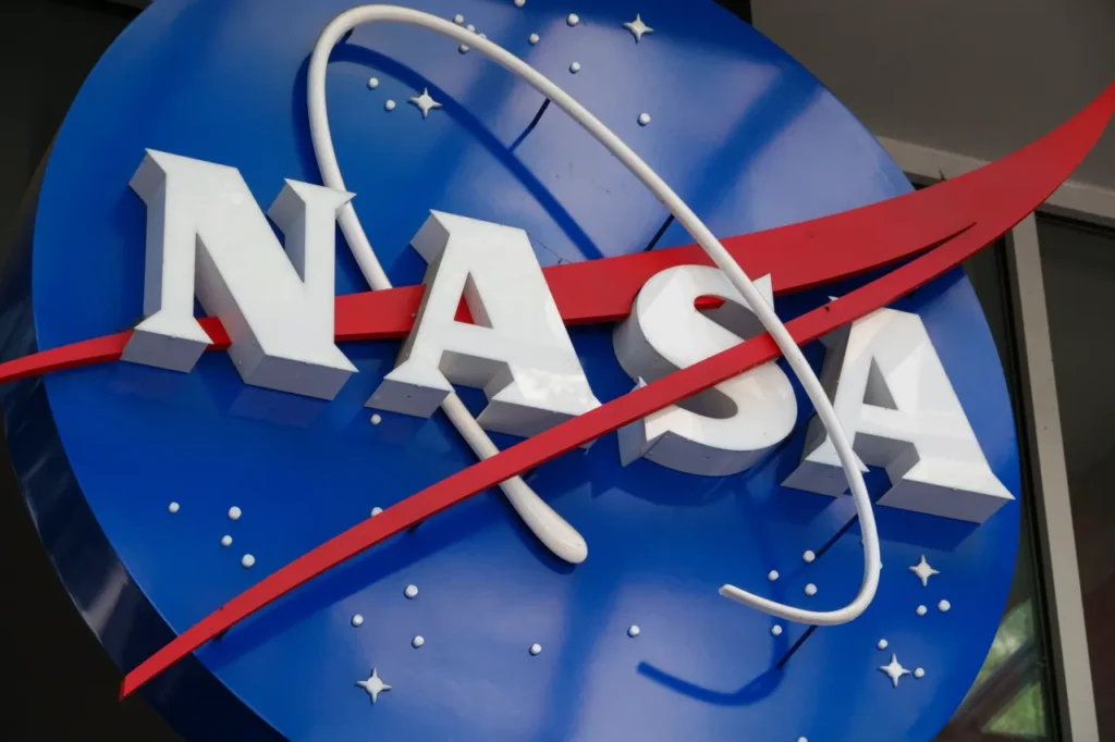 SpaceX Lands $946 Million NASA Deal to Fly More Astronauts to Space Station Through 2030