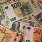 Euro Slides Toward 17-Month Low as Europe’s Political and Fiscal Worries Deepen