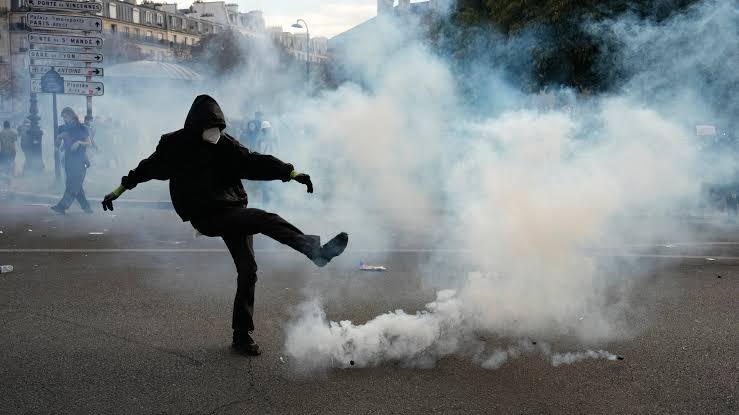 France Erupts in School Protest Wave as Tear Gas Fills Paris and Marseille