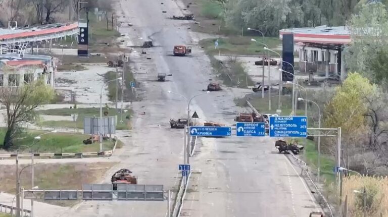 Russia and Ukraine Agree to Ceasefire in Occupied Town as New Peace Talks Raise Hopes of Breakthrough