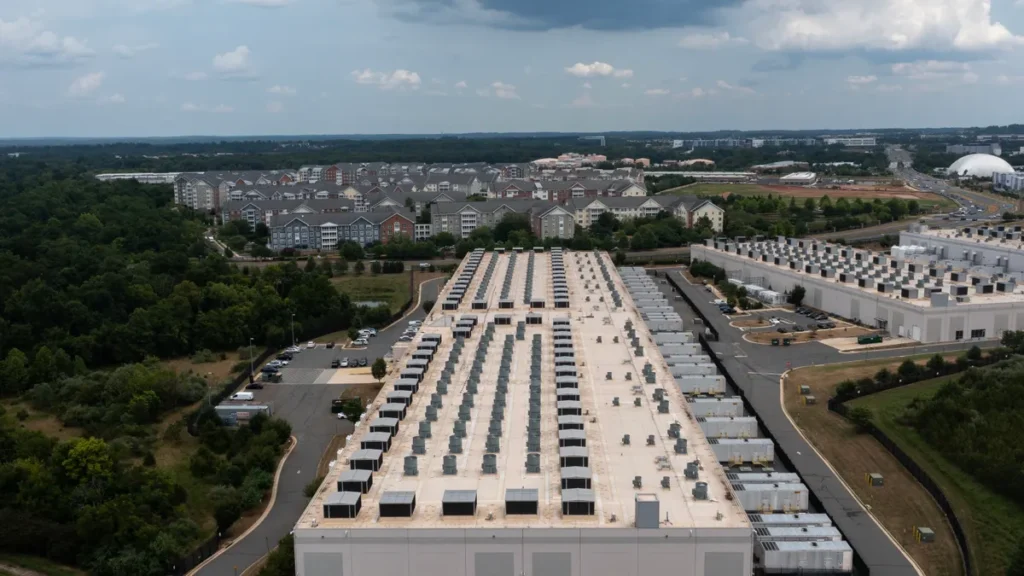 AI Data Center Construction in the United States Drives Up Demand for Industrial Land as Investors Target Storage Properties